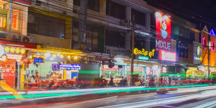 สวรรค์นักกิน “จุฬาฯ-บรรทัดทอง-สามย่าน” แหล่งรวม Thai Street Food สุดฮิป