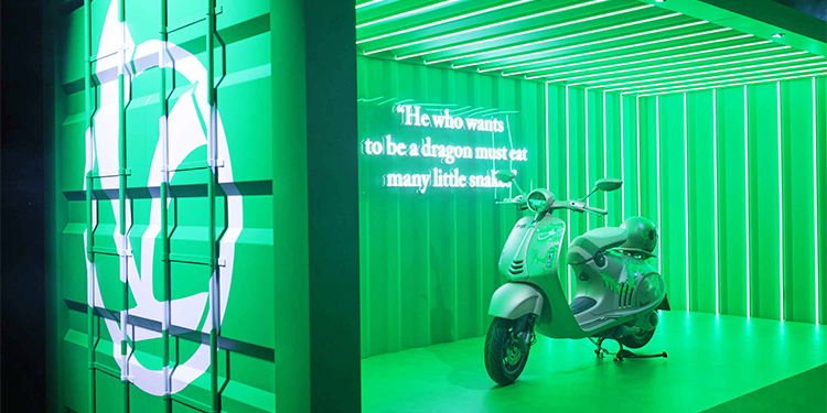 เฉลิมฉลองศักราชแห่งมังกรกับ Vespa 946 Dragon ที่ฮ่องกง