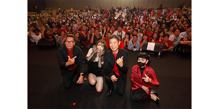 อีซูซุจัดปาร์ตี้สุดพิเศษขอบคุณสื่อมวลชน สนุกสนาน...ทะลุเวิร์ส