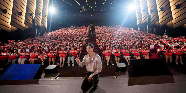 The 1 Day วัน The 1 แห่งชาติ 2024
สุดฟินไปกับ Mark Tuan ที่งาน Meet & Greet พิเศษสำหรับสมาชิก The 1 เท่านั้น
