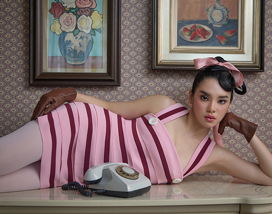 เฌอปราง อารีย์กุล สวยสง่าชวนสะกด พร้อมดึงดูดทุกสายตาและเปล่งประกายผ่านธีม Nostalgic Cycle วัฏจักรของเวลา
