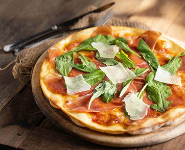 คาเฟ่ แคนทารี จัดโปรเด็ด! ซื้อพิซซ่า 1 ถาด แถมฟรี 1 ถาด!