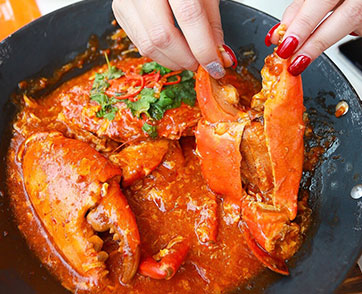 ไม่ต้องบินไปไกลถึงต่างประเทศ ไอคอนสยามพร้อมเสิร์ฟเมนูจานเด็ด ถึงหน้าบ้าน