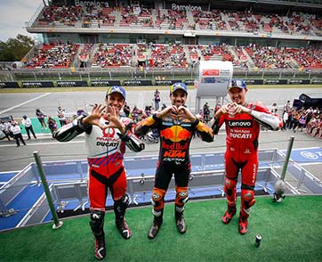 Oliveira plays his cards to perfection to put KTM back on top in Barcelona