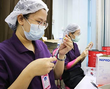 ยูนิโคล่ ประเทศไทย ร่วมสนับสนุนสถาบันราชานุกูลในการฉีดวัคซีนโควิด-19