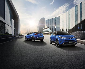 โตโยต้า C-HR รุ่นปรับปรุงใหม่ เพิ่มสเปก เติมความโฉบเฉี่ยวด้วย Silver roof ในราคาสุดคุ้ม