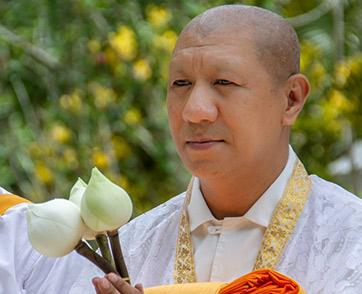 ร่วมอนุโมทนาบุญ โน้ส อุดม  บวชเรียบง่าย ณ  วัดถ้ำพระบำเพ็ญบุญ จังหวัดเชียงราย 