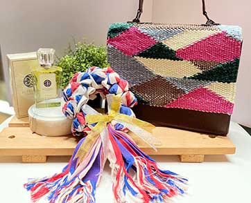 ช้อปของขวัญบอกรักแม่ด้วยไอเท็มสุดพิเศษ  มอบแทนความห่วงใย ผ่านบริการ ICONSIAM Ultimate Chat & Shop