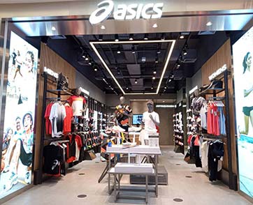 ASICS STORE แฟชั่นไอส์แลนด์ สาขาใหม่ล่าสุด พร้อมสินค้าสายสปอร์ตมากมายให้ได้ช้อปอย่างจุใจ