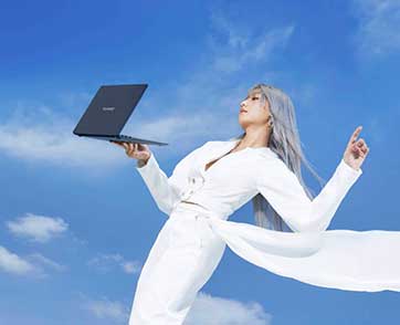 HUAWEI MateBook X Pro แล็ปท็อปพลังแรงเกินต้าน พร้อมอวดความเป็นแฟชั่นนิสต้าตัวแม่ด้วยแอคเซสซอรี่เสริมลุคสุดพรีเมียม