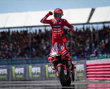 Bagnaia holds off Viñales to become eighth different Silverstone winner in a row