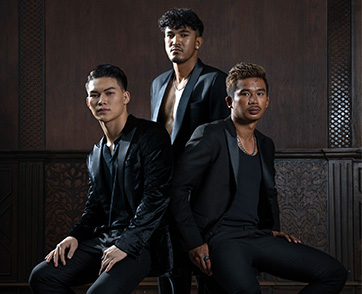 ครั้งแรกของ “ซุปเปอร์เล็ก เกียรติหมู่ 9 - สินสมุทร กลิ่นมี - แรมโบ้เล็ก ฉ.อจลบุญ” ปรับลุคสวมสูทถ่ายแฟชั่น : Hero Reflection ภาพสะท้อนของฮีโร่