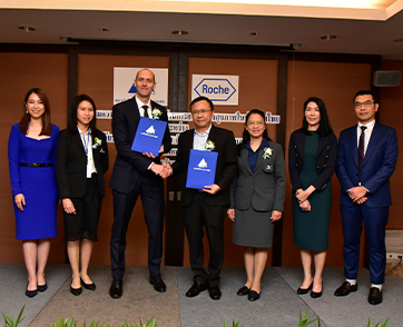 สถาบันวิจัยระบบสาธารณสุข จับมือ โรช ไทยแลนด์ ลงนาม MOU หนุนการพัฒนาระบบสุขภาพให้ชาวไทย