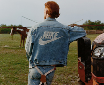 แบรนด์ Levi’s® และ Nike สองไอคอนระดับตำนานของอเมริกา ร่วมกันสร้างปรากฏการณ์ใหม่ในวงการสปอร์ตแวร์