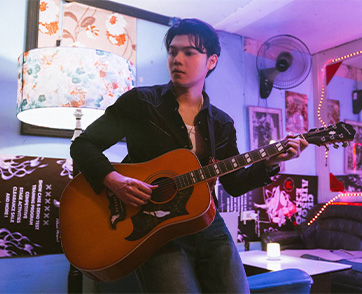 “เบนท์ กิตติธัช” สังกัด​ “Kicks​ Records” ส่งซิงเกิล​ “กาฬสินธุ์ บลูส์” กับแนวดนตรีใหม่ที่เติบโตขึ้น