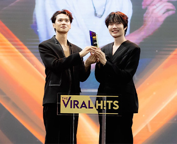 “เก่ง-น้ำปิง, อิงฟ้า, ไรอัล, โทมัส-ก้อง” ตบเท้าเดินพรมม่วงขึ้นรับรางวัลสุดไวรัลแห่งปี “The Viral Hits Awards 2025” รางวัลมหาชนการันตีความปัง