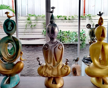 นิทรรศการ “มรรคาแห่งสรวงสวรรค์”  ของอาจารย์มานพ สุวรรณปินฑะ