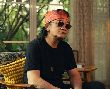 “พงษ์สิทธิ์ คำภีร์” ถ่ายทอดเพลงรักสุดลึกซึ้ง “นึกว่าสงสารสักครั้ง” จากปลายปากกาของ “วสุ ห้าวหาญ” เพลงรักของคนที่ยังไม่หมดใจ