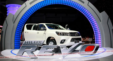 TOYOTA Hilux REVO