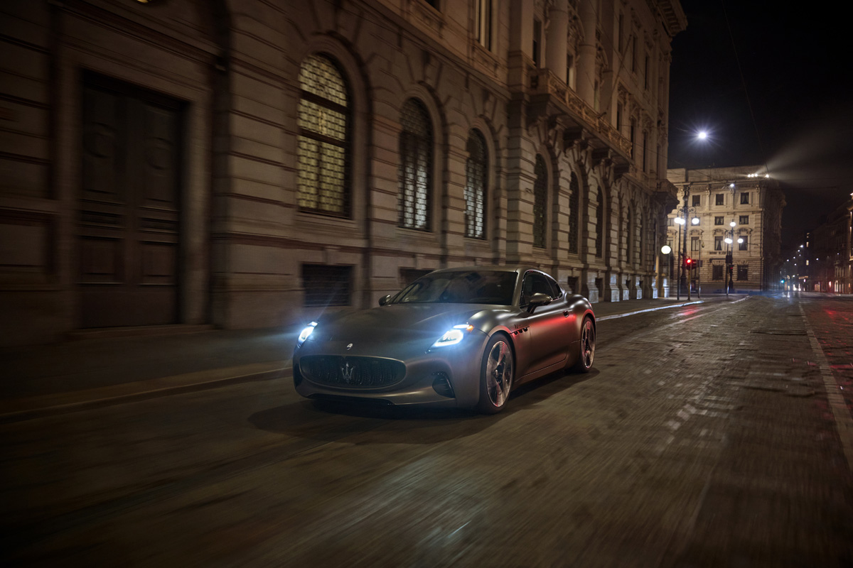 https://www.mixmagazine.in.th/media/images/upload/files/000011935/1714013772_23813-MaseratiFolgorecampaignItTurnsYouOn-GranTurismo-ph.MaxSarotto.jpg